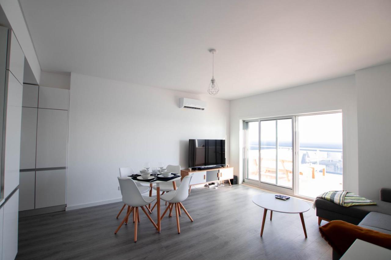 Lovely Sea View Apartment เซซิมบรา ภายนอก รูปภาพ
