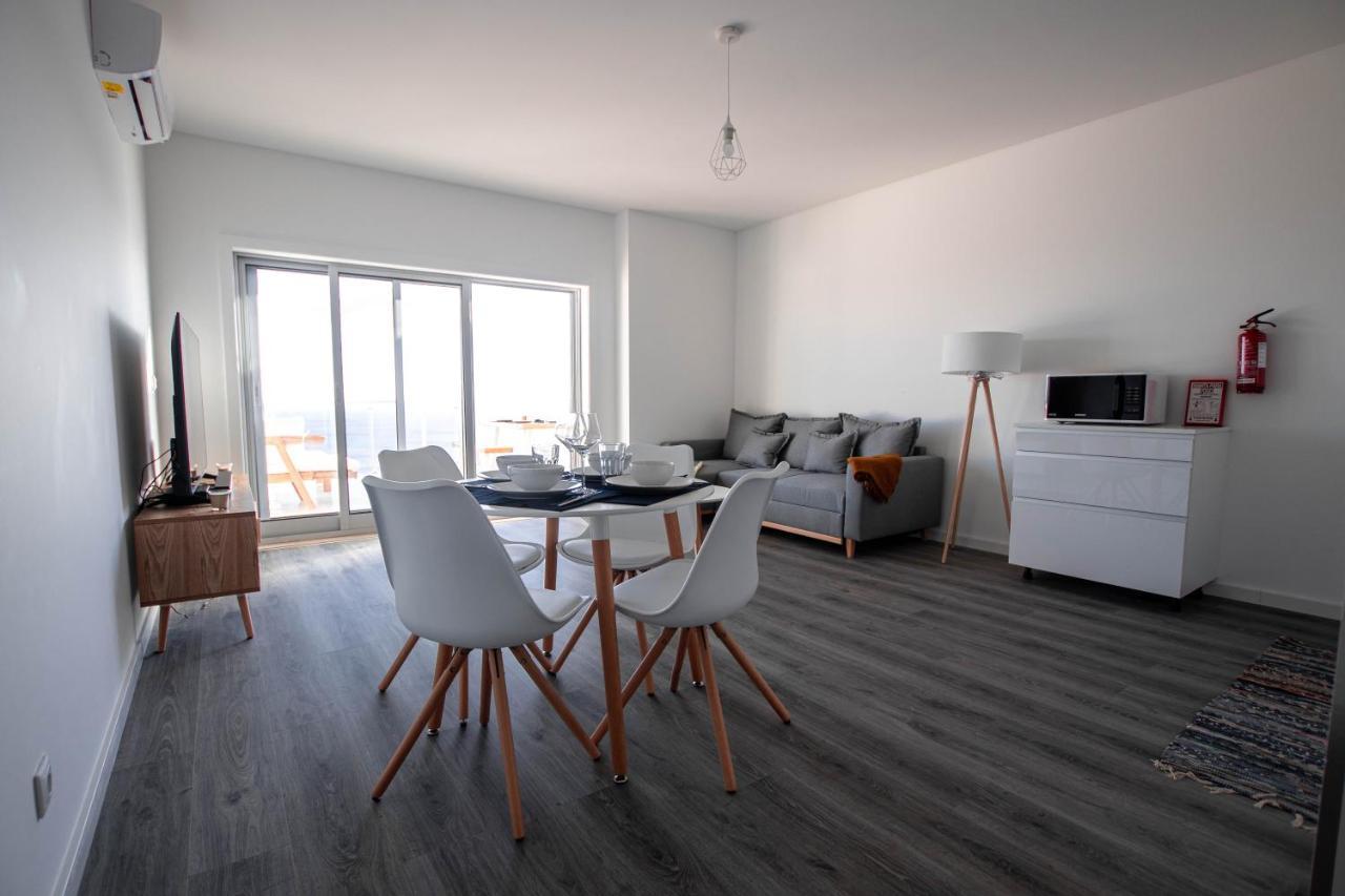 Lovely Sea View Apartment เซซิมบรา ภายนอก รูปภาพ